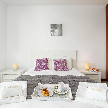 Marina Village Apartment Лагуш Экстерьер фото